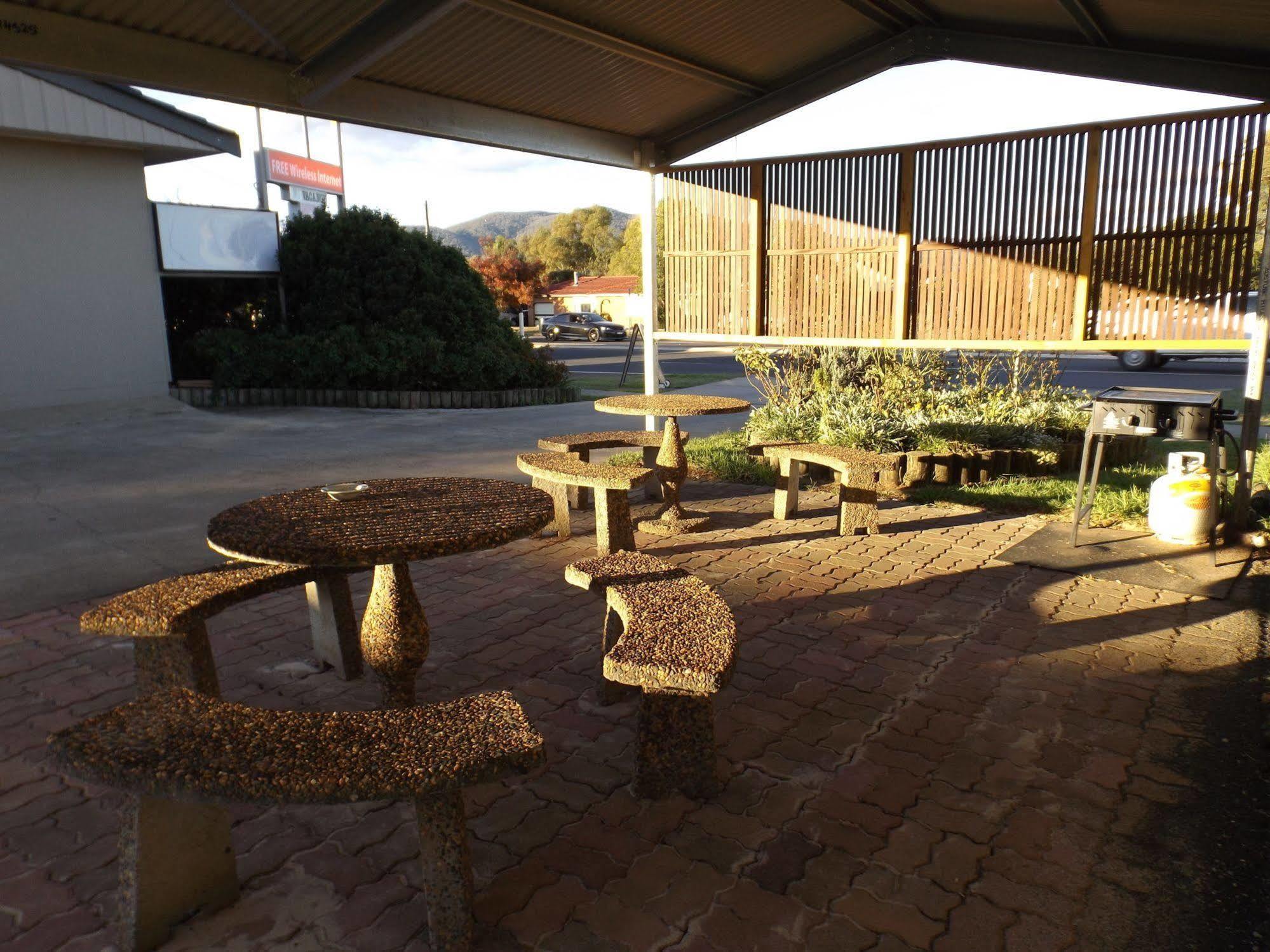South Tamworth Motor Inn Exteriör bild