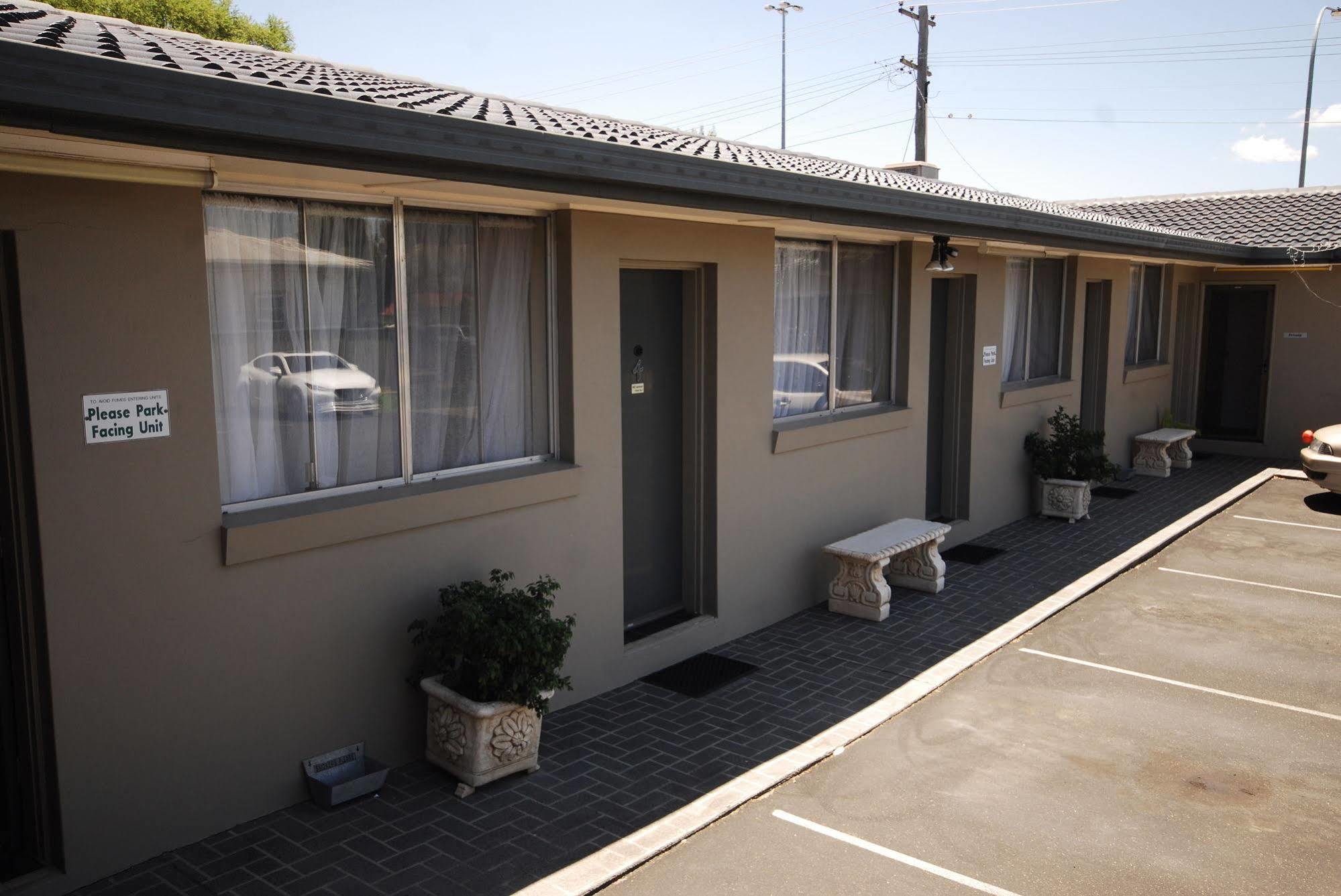 South Tamworth Motor Inn Exteriör bild